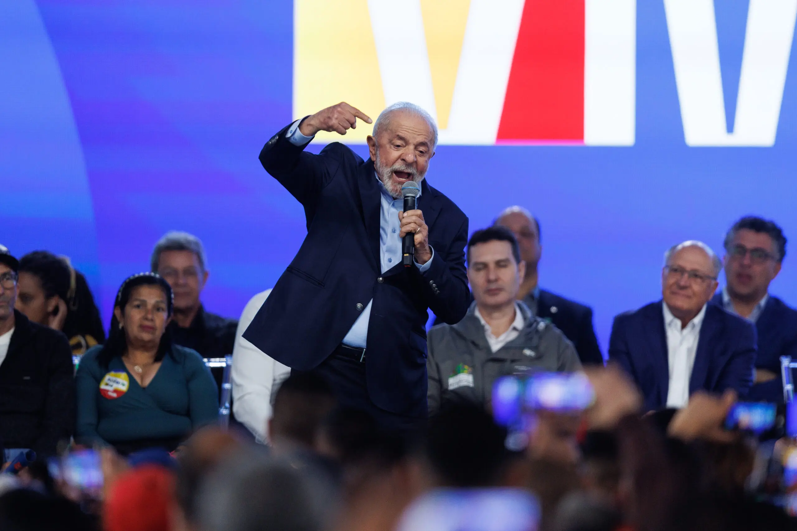 Planalto elabora pacote social para 2025 com foco em apoio à reeleição de Lula - Imagem do artigo original
