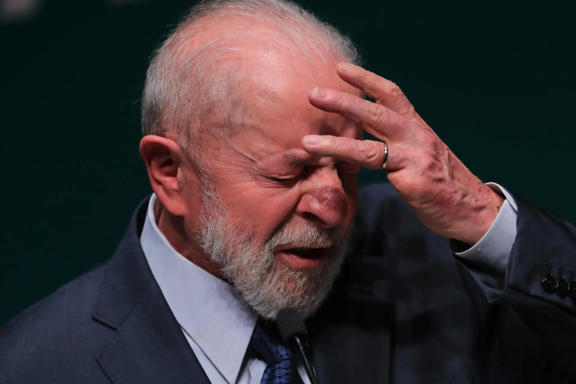 Desaprovação ao governo Lula permanece acima de 50%, aponta PoderData - Imagem do artigo original