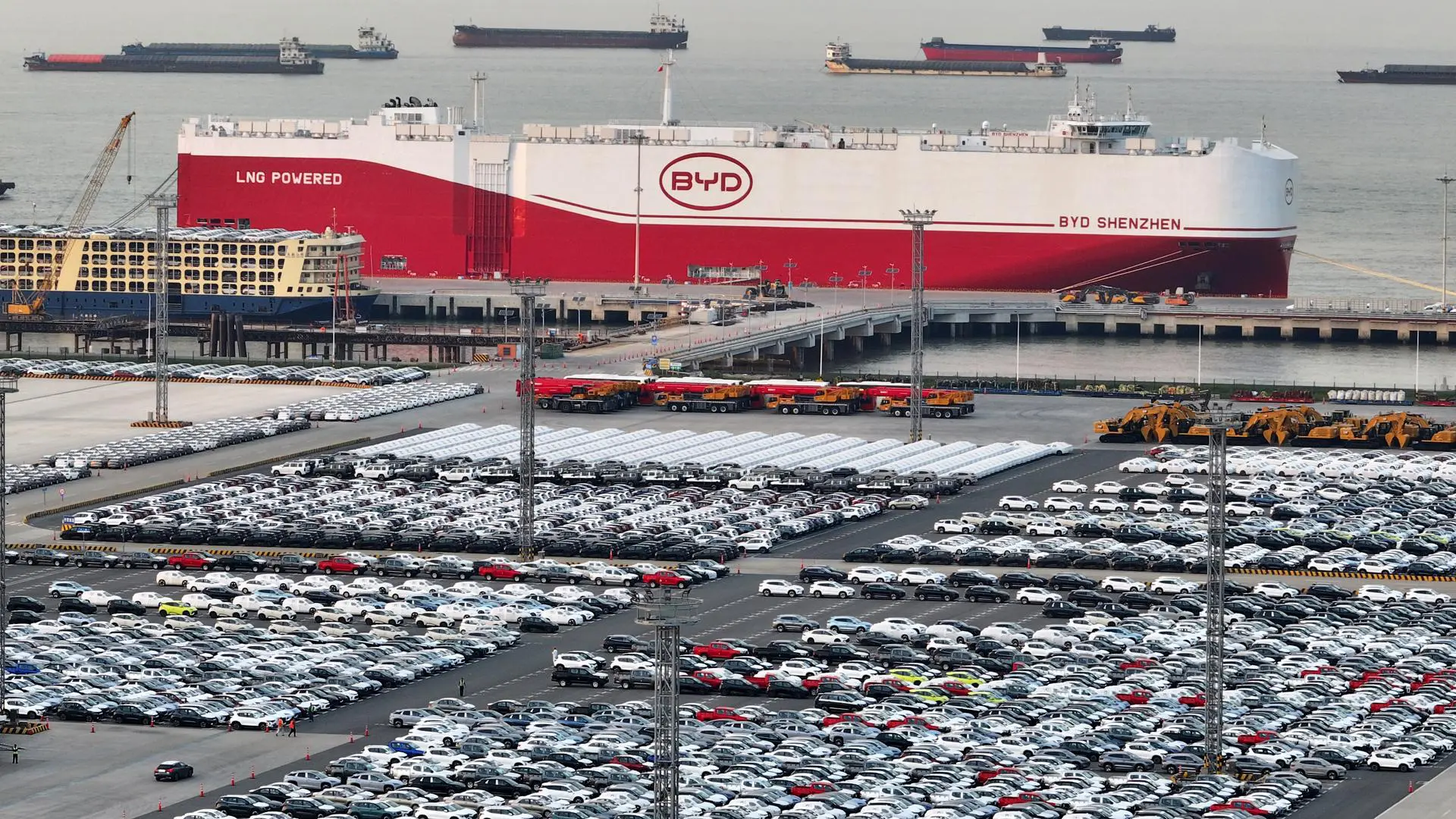 Governo define alíquota cheia para kits de veículos em 2027 e libera cota de US$ 463 mi à BYD - Imagem do artigo original