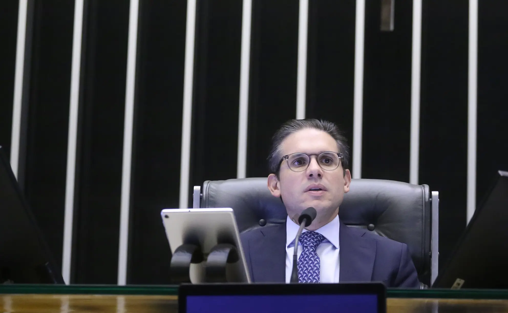 Câmara oficializa perda de mandato de sete deputados após revisão do STF sobre sobras eleitorais - Imagem do artigo original