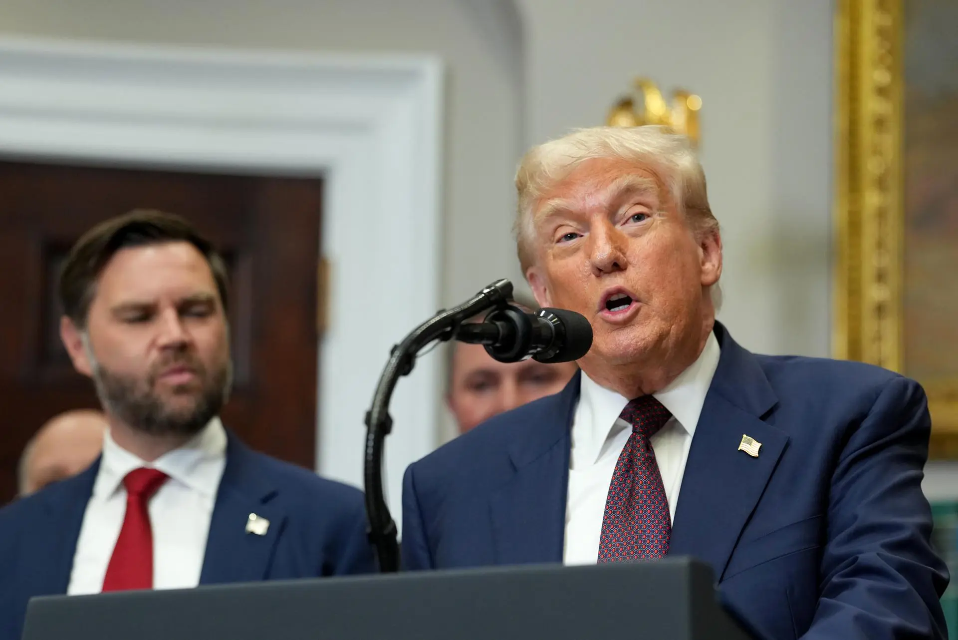 Trump dá 60 dias para 17 farmacêuticas reduzirem preços de novos remédios nos EUA - Imagem do artigo original