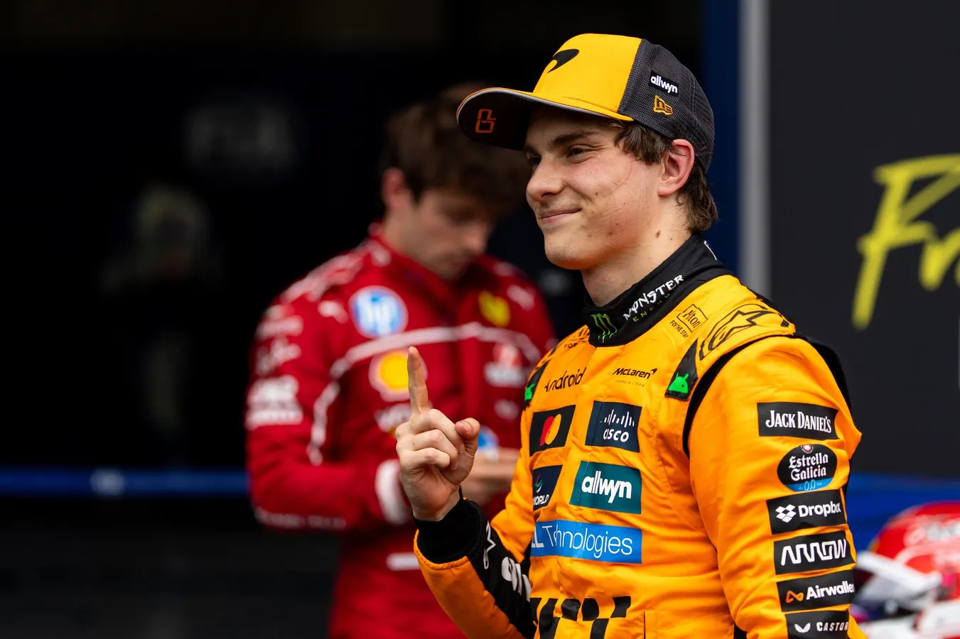 Oscar Piastri vence GP da Bélgica após 80 minutos de atraso por chuva - Imagem do artigo