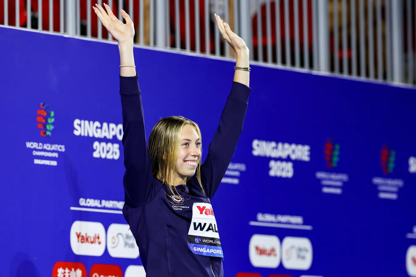 Após mal-estar, Gretchen Walsh conquista primeiro título mundial individual nos 100 m borboleta - Imagem do artigo