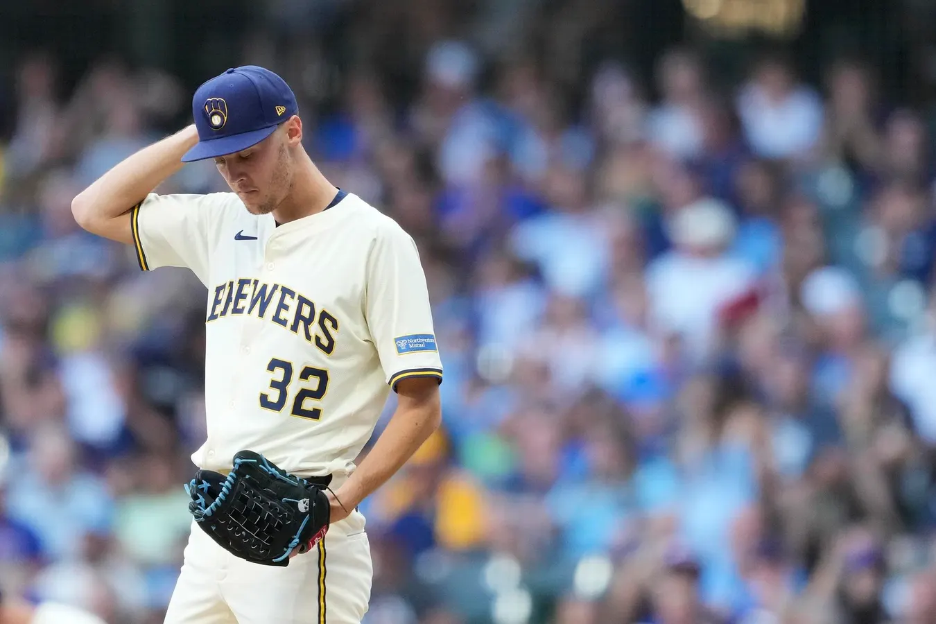 Após primeiro inning caótico, novato dos Brewers domina Cubs e garante triunfo em Milwaukee - Imagem do artigo