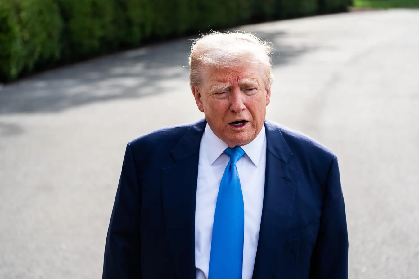 Aprovação de Trump sobe dois pontos e atinge 47% em pesquisa da Morning Consult - Imagem do artigo