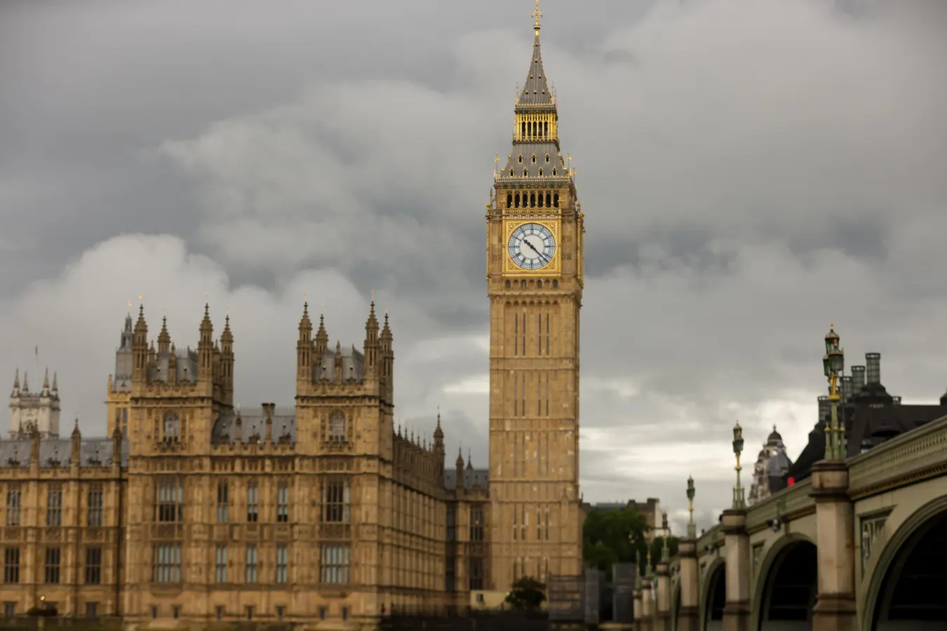 Parlamentares britânicos alertam para avanço da repressão transnacional no Reino Unido - Imagem do artigo