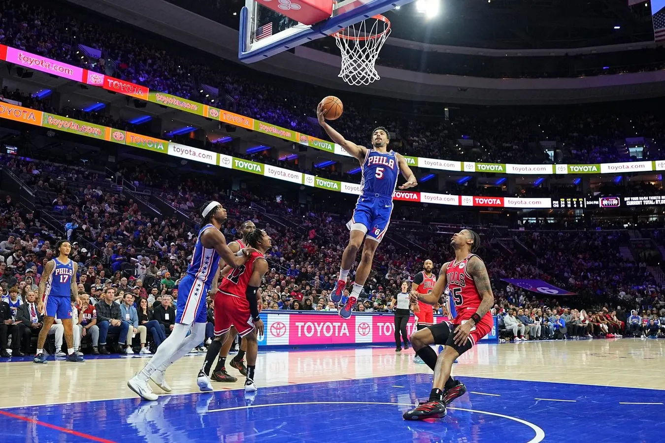 76ers e Quentin Grimes avaliam formato de contrato para manter ala-armador na Filadélfia - Imagem do artigo