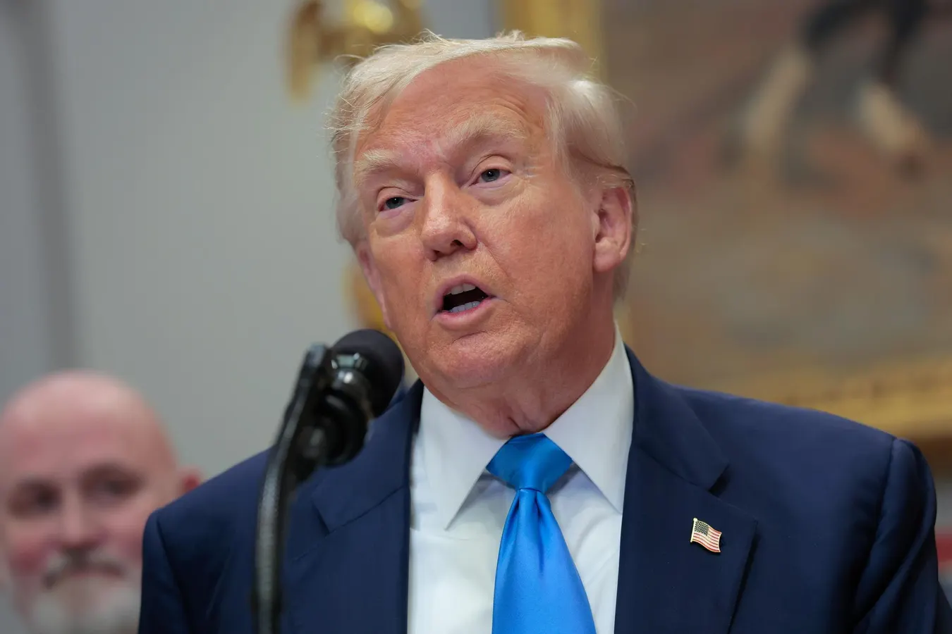 EUA voltam a cobrar tarifas de Trump nesta sexta-feira após prazo para novos acordos - Imagem do artigo