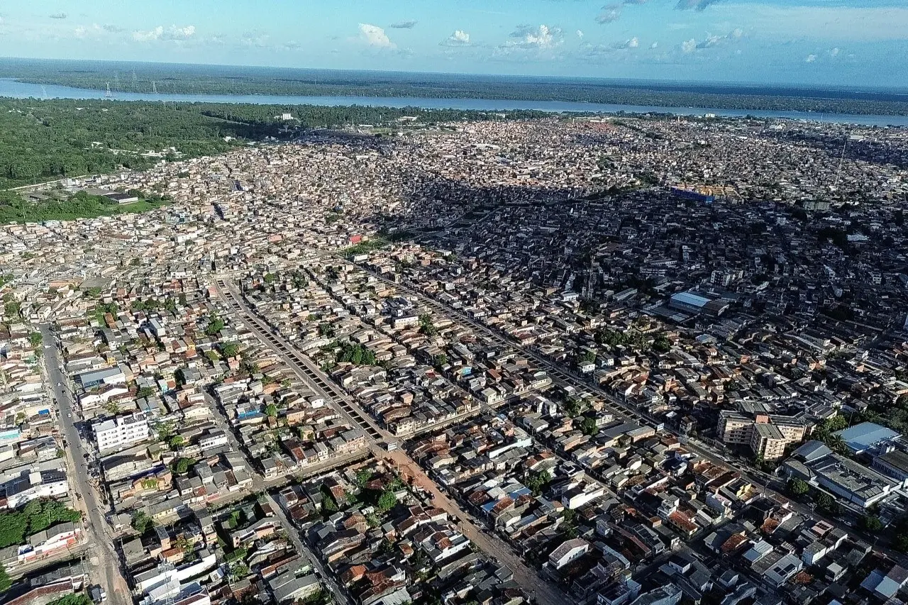 Presidente da COP30 afirma que evento permanece em Belém e descarta “plano B” diante de críticas aos preços de hotéis - Imagem do artigo original