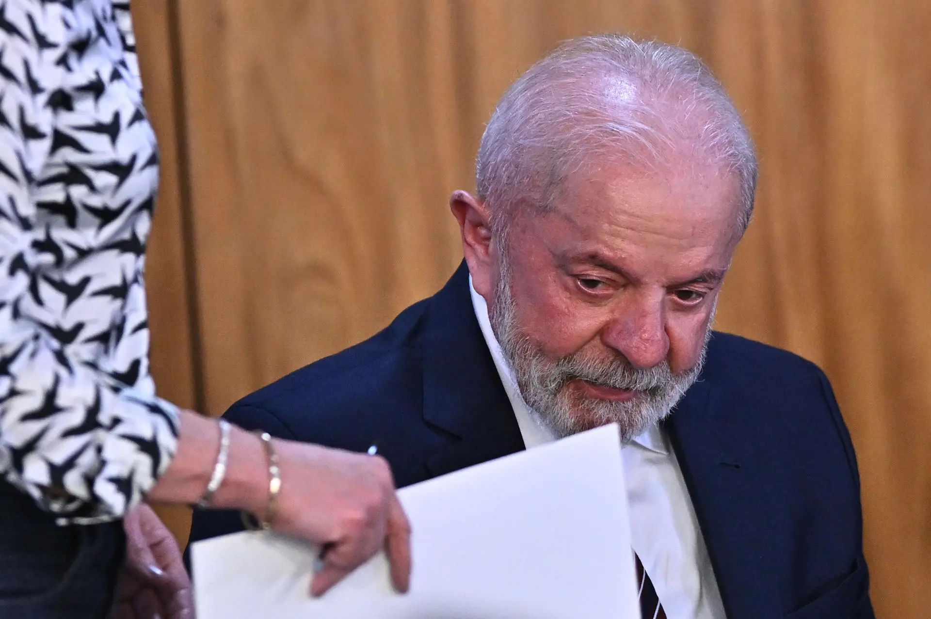 Datafolha indica 40% de reprovação a Lula mesmo após tarifa de Trump - Imagem do artigo original