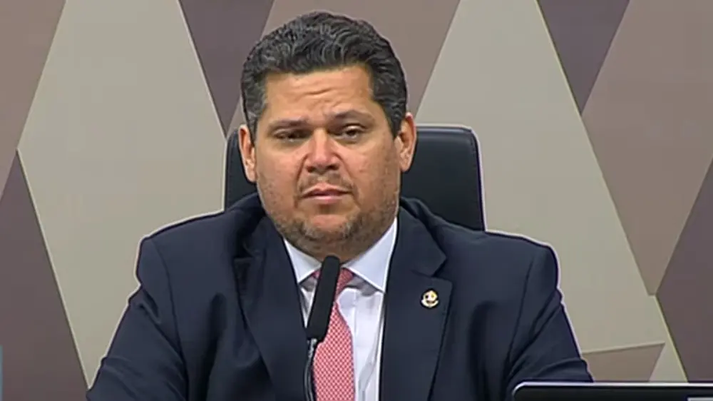 Alcolumbre descarta votar pedido de impeachment de Moraes, diz Cid Gomes - Imagem do artigo original