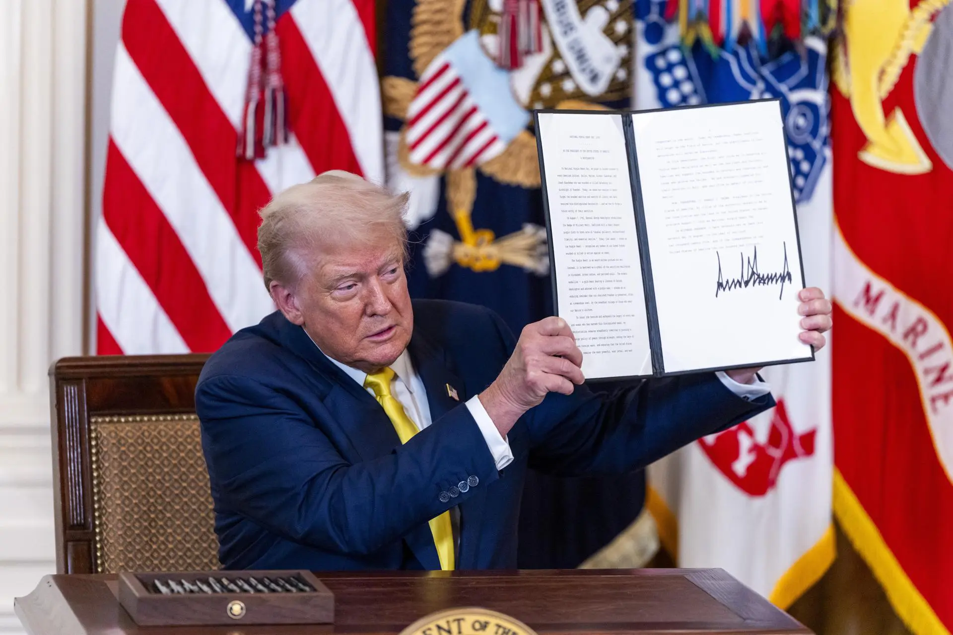 Estados Unidos projetam receita de US$ 50 bilhões mensais com tarifaço de Trump - Imagem do artigo original