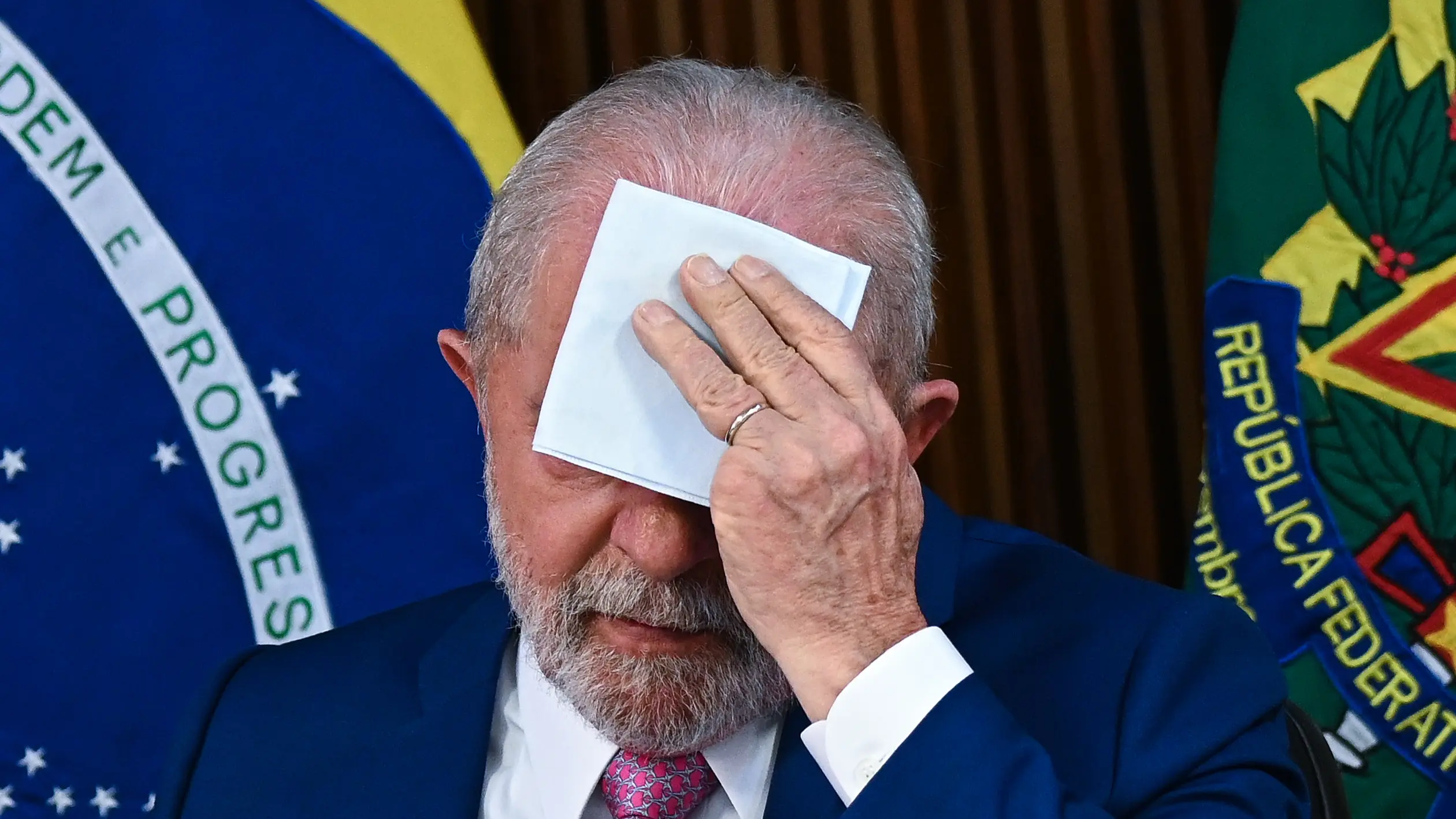 Brasil fica isolado no tarifaço de Trump e segue com sobretaxa recorde de 50% - Imagem do artigo original