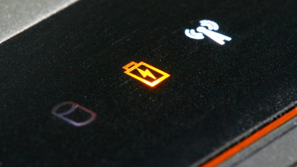 Notebook pode funcionar sem bateria, mas exige cuidados, alertam especialistas - Imagem do artigo original