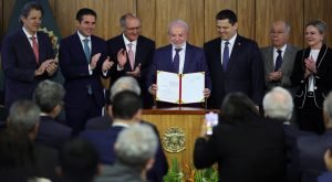 Governo aposta em respaldo do Congresso para aprovar MP que alivia tarifa dos EUA - Imagem do artigo original
