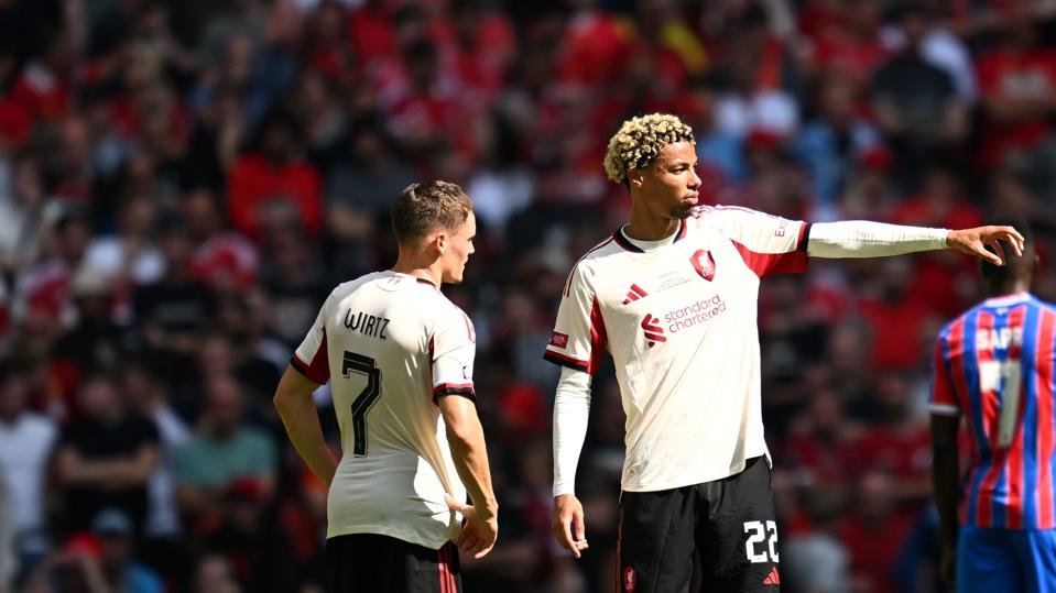Liverpool acerta último teste e deve estrear no Inglês com quarteto de reforços em campo - Imagem do artigo original