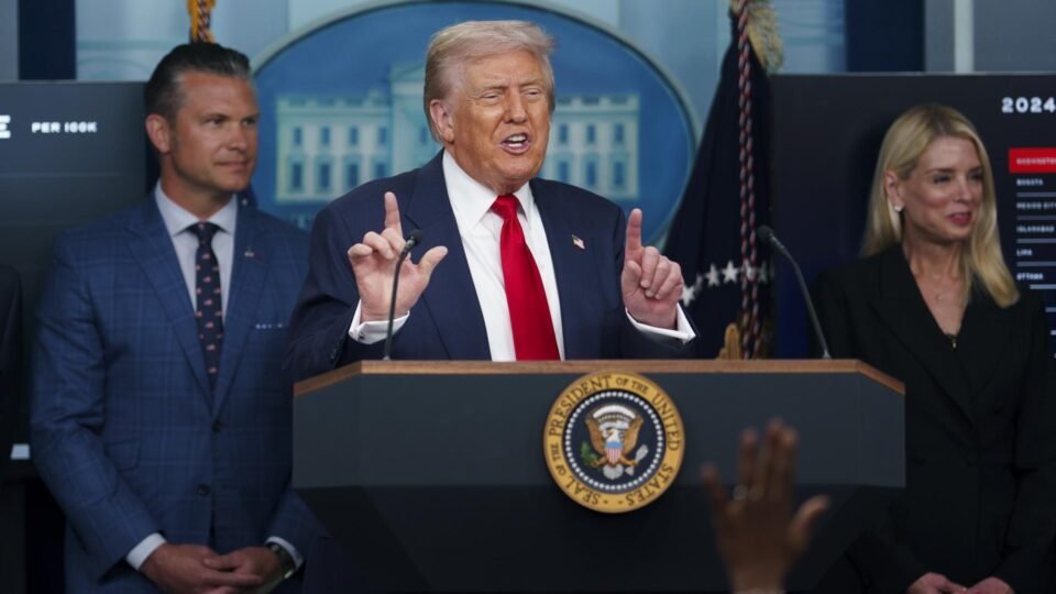 Trump cogita convocar líderes europeus para encontro com Putin e Zelensky - Imagem do artigo original