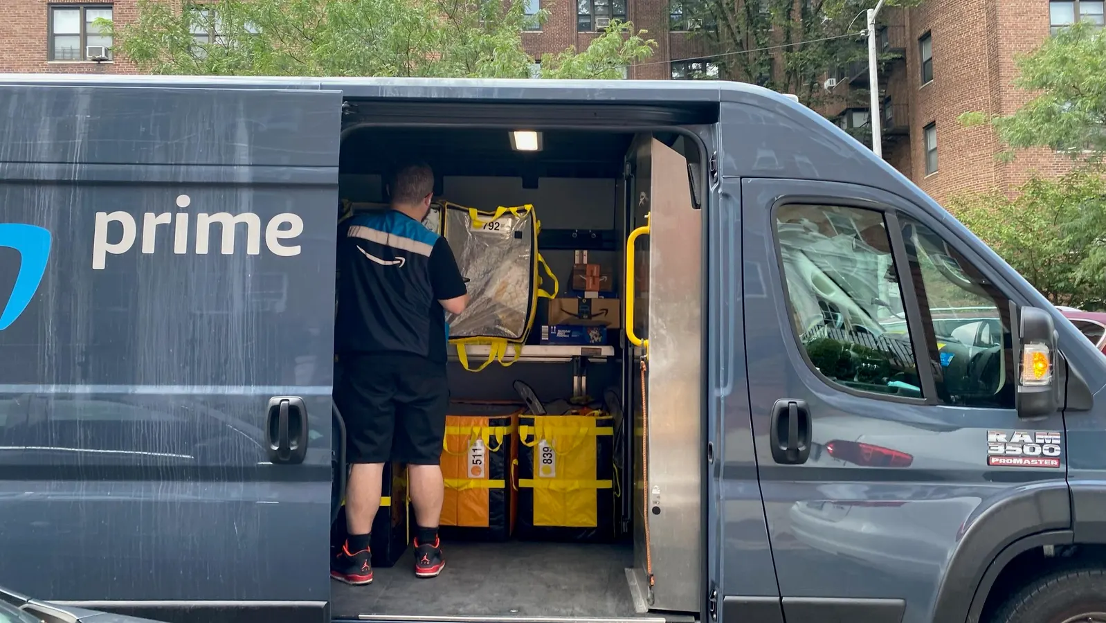 Vendas da loja online da Amazon sobem 11% no 2º trimestre, antes do Prime Day - Imagem do artigo