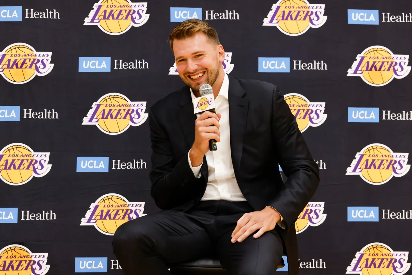 Lakers e Luka Dončić acertam extensão máxima de três anos que pode chegar a US$ 165 milhões - Imagem do artigo