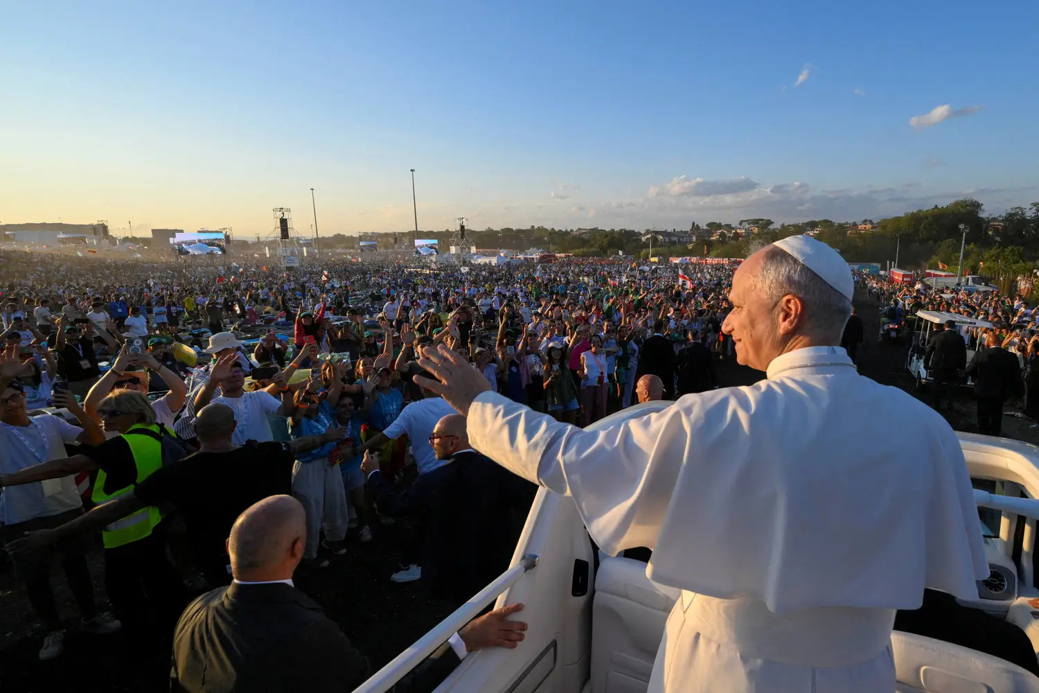 Vaticano organiza festival juvenil com shows, vigília e missa do Papa Leão XIV - Imagem do artigo