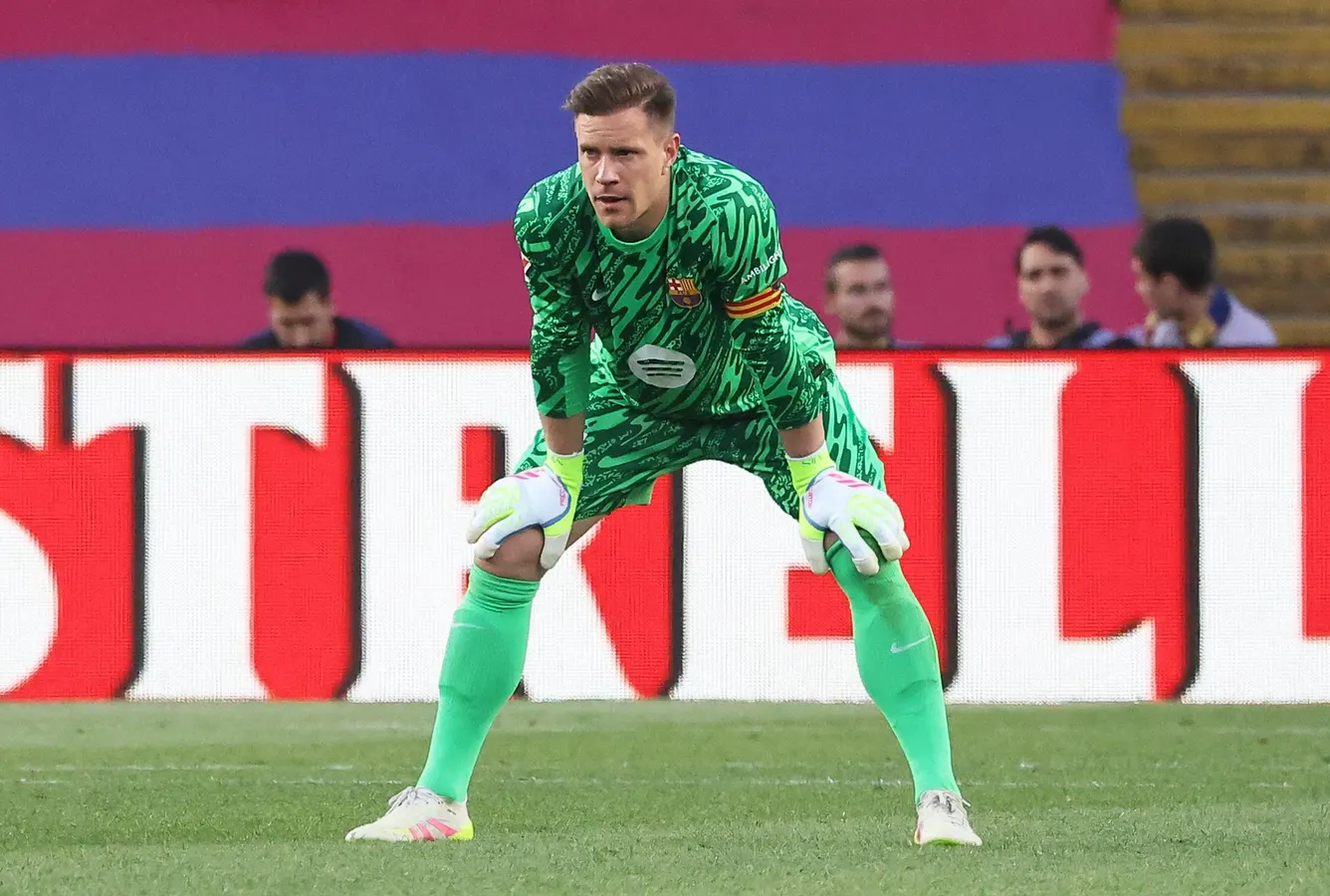Barcelona decide retirar braçadeira de capitão de Ter Stegen, diz emissora catalã - Imagem do artigo