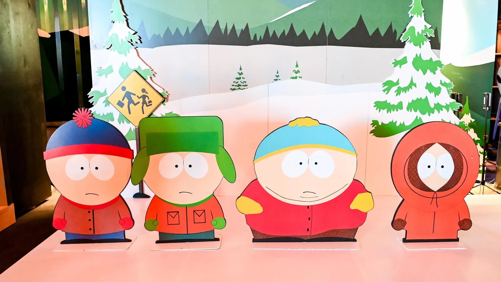 “South Park” volta a satirizar governo Trump com piadas sobre Kristi Noem e JD Vance - Imagem do artigo