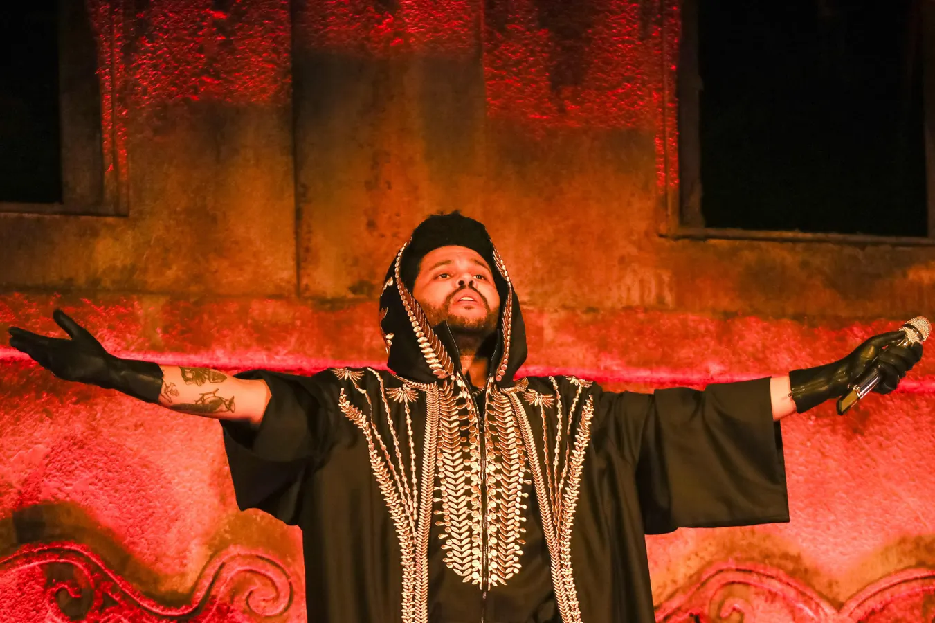 Seis faixas de The Weeknd sobem simultaneamente nas paradas globais da Billboard - Imagem do artigo