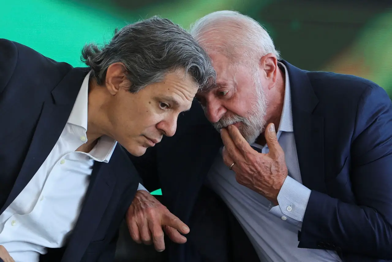 Conversa entre Haddad e secretário do Tesouro dos EUA sobre tarifa de 50% é cancelada - Imagem do artigo