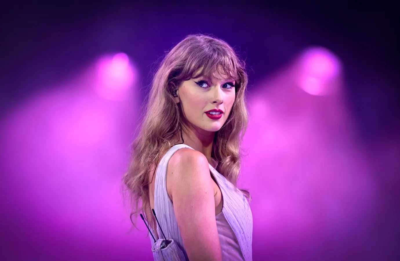 Taylor Swift anuncia novo álbum em podcast e reacende debate sobre futuro dos talk shows noturnos - Imagem do artigo