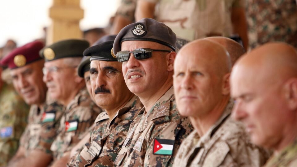 Jordânia retoma serviço militar obrigatório a partir de fevereiro de 2026 e menciona ameaça da extrema direita israelense - Imagem do artigo original