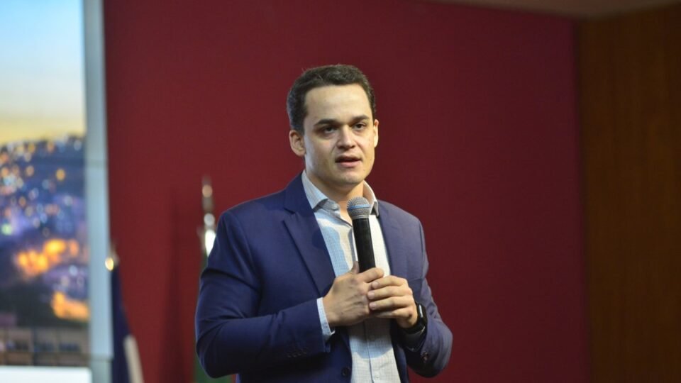 Pazolini aparece na frente em levantamento para o governo do Espírito Santo em 2026 - Imagem do artigo original