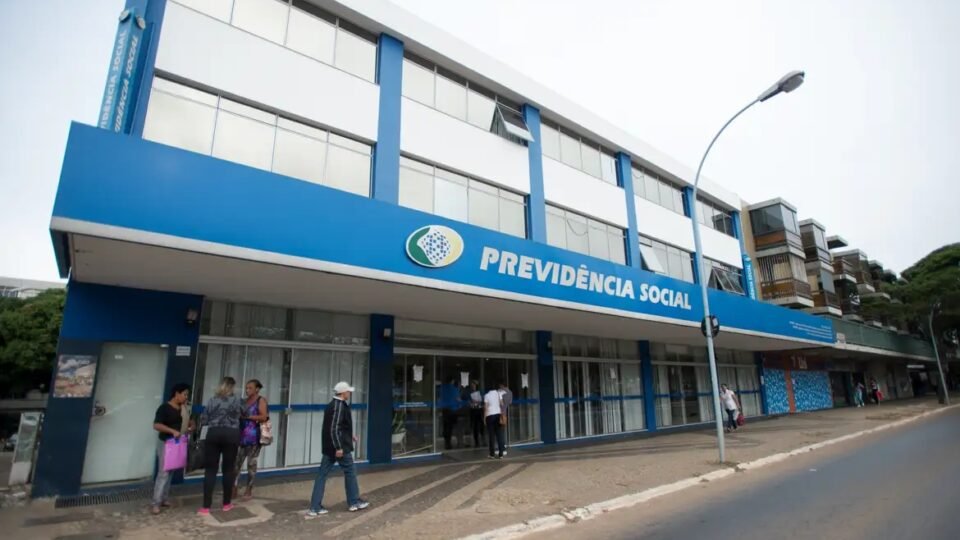 Oposição assume presidência e relatoria da CPMI do INSS após derrota do governo - Imagem do artigo original