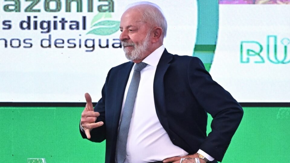 Pesquisa Quaest mostra Lula ampliando vantagem e vencendo todos os cenários para 2026 - Imagem do artigo original