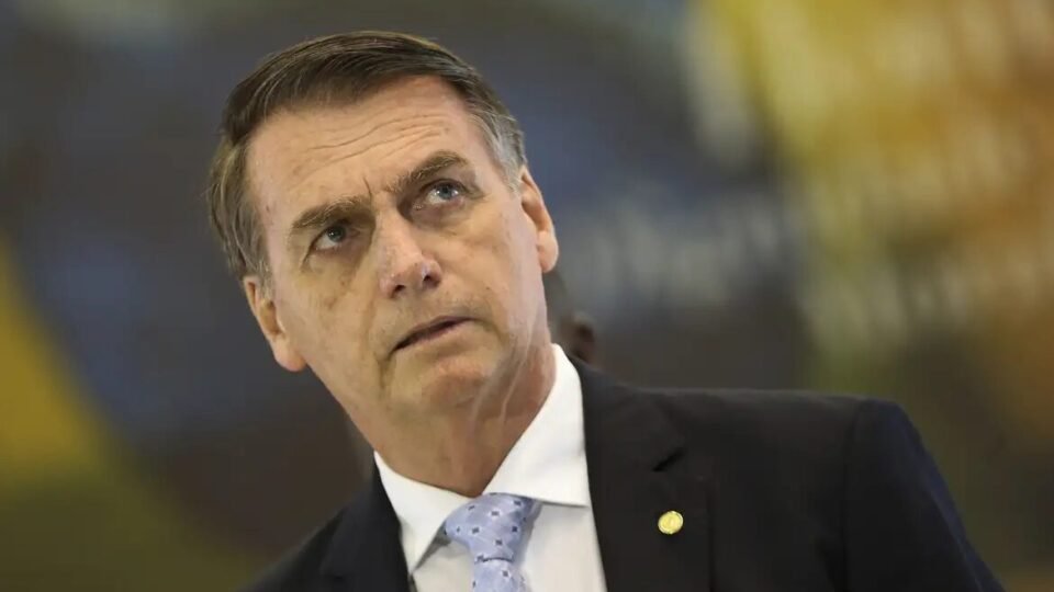 Defesa de Bolsonaro nega interesse em asilo político na Argentina - Imagem do artigo original