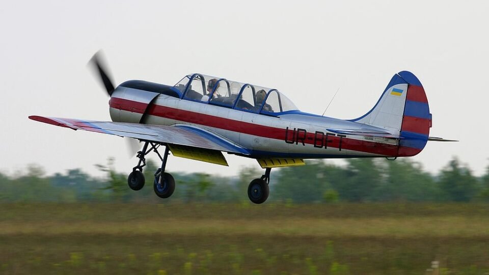 Ucranianos transformam Yak-52 da era soviética em caça a drones russos - Imagem do artigo original