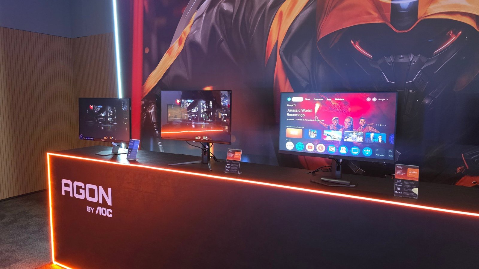AOC e Philips anunciam monitores OLED, TVs com Titan OS e fones com tradução por IA para o Brasil - Imagem do artigo