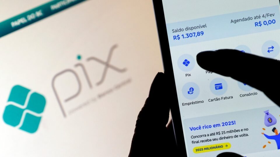 Banco Central amplia rastreamento e facilita devolução de Pix em casos de golpe - Imagem do artigo