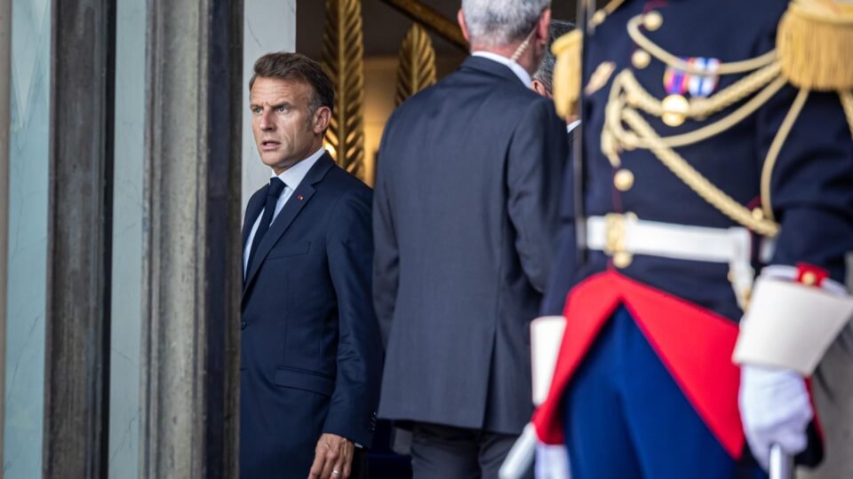 Twitter Files francês acusa Macron de usar ONGs financiadas pelo governo para pressionar o Twitter - Imagem do artigo