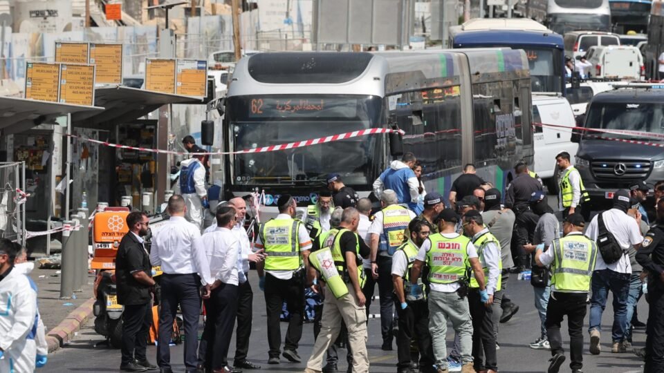 Ataque a ônibus em Jerusalém provoca mais de cinco mortes e 11 feridos - Imagem do artigo