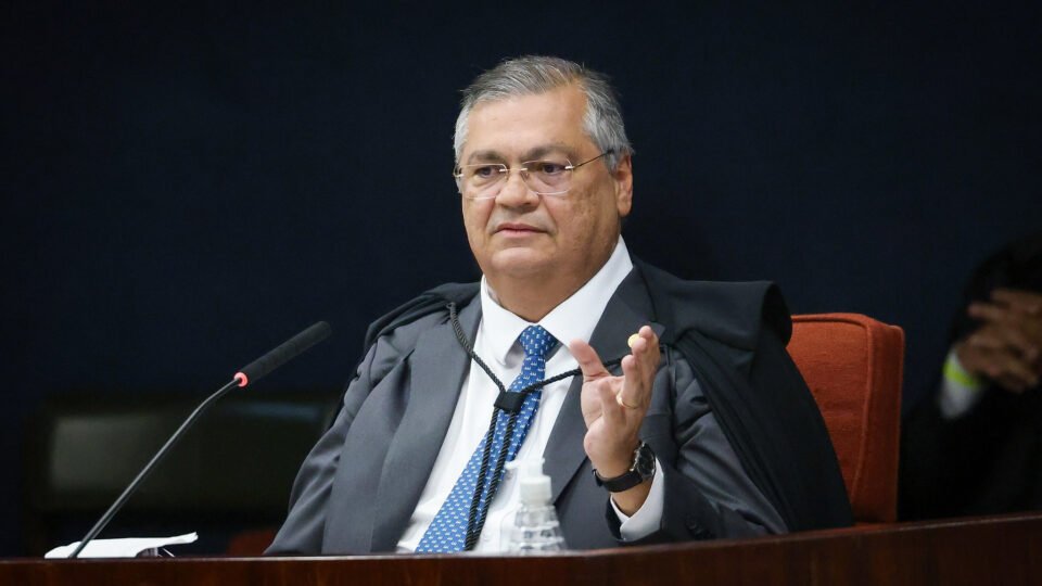 Dino afirma que pressão de governos estrangeiros não influencia julgamento de Bolsonaro - Imagem do artigo