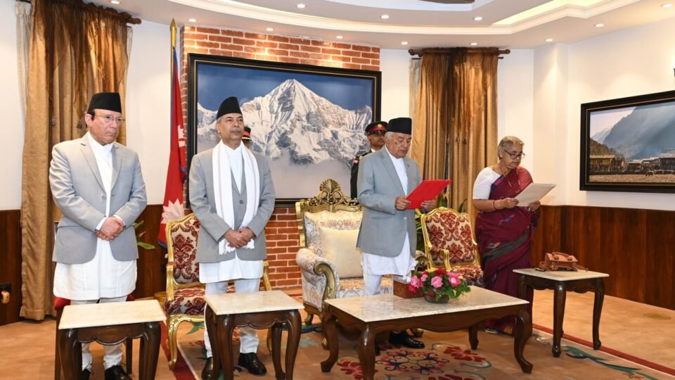 Sushila Karki assume como primeira-ministra interina do Nepal após protestos contra censura - Imagem do artigo